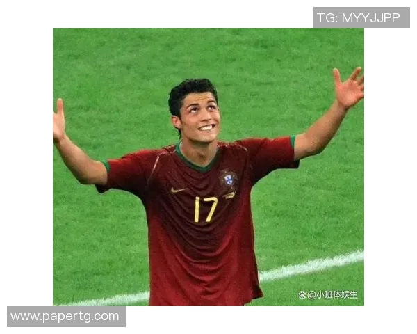 足球明星感人瞬间泪水流下的背后故事与情感揭秘